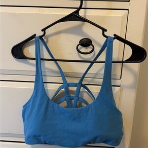 Vuori Yosemite bra in size large
